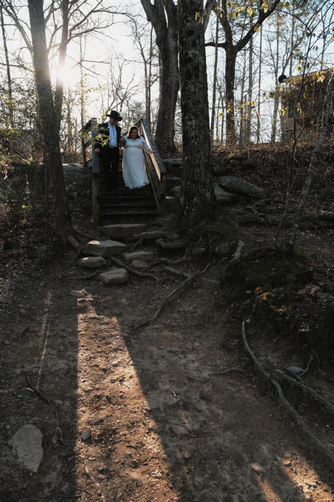 Eloping couple hikes in Cloudland Canyon