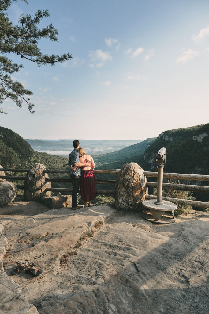 Couple overlooking the canyon at Cloudland Canyon State Park